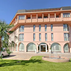 Habitat Hotel