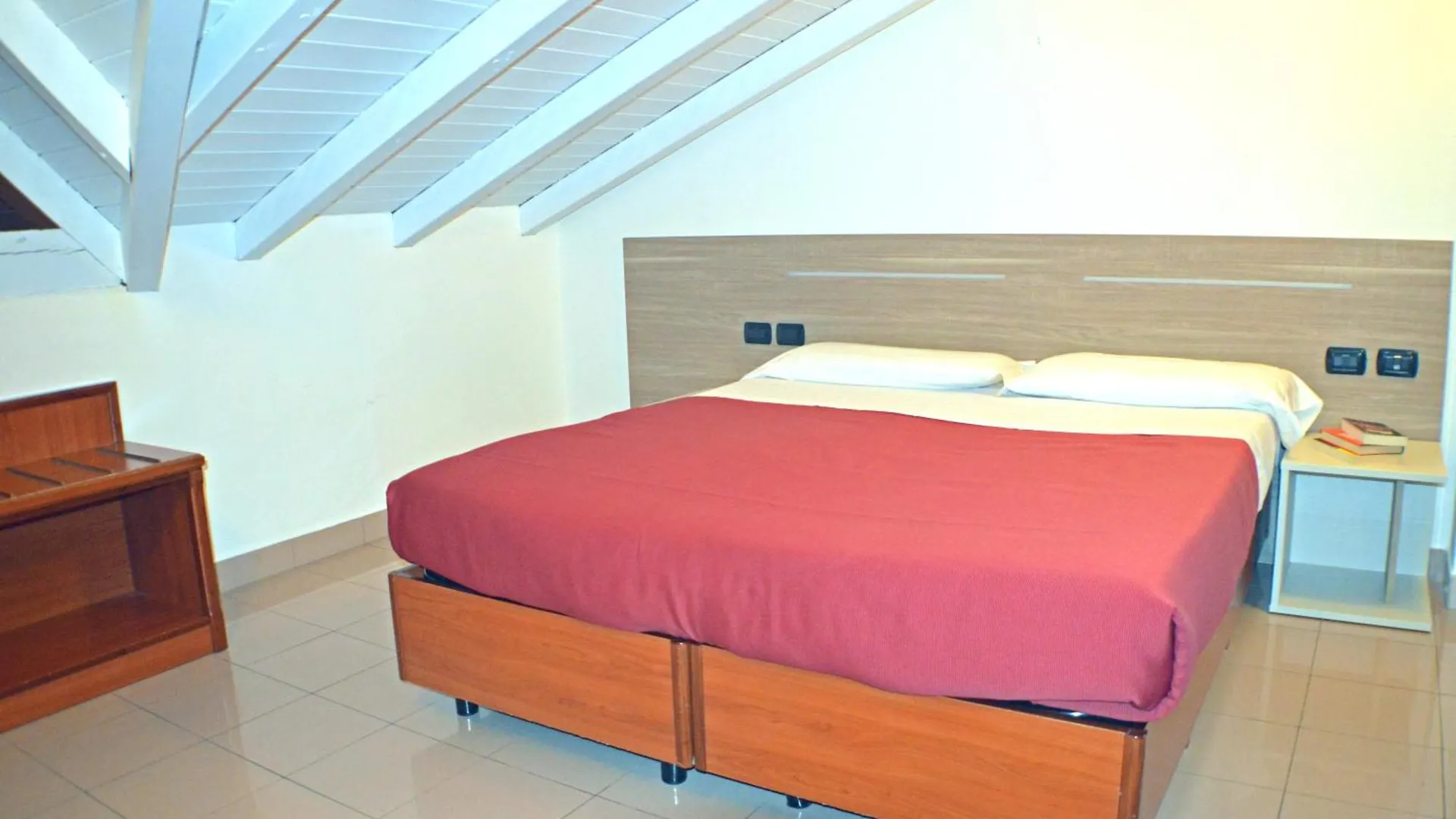 ***  Sempione Hotel Malpensa Casorate Sempione İtalya