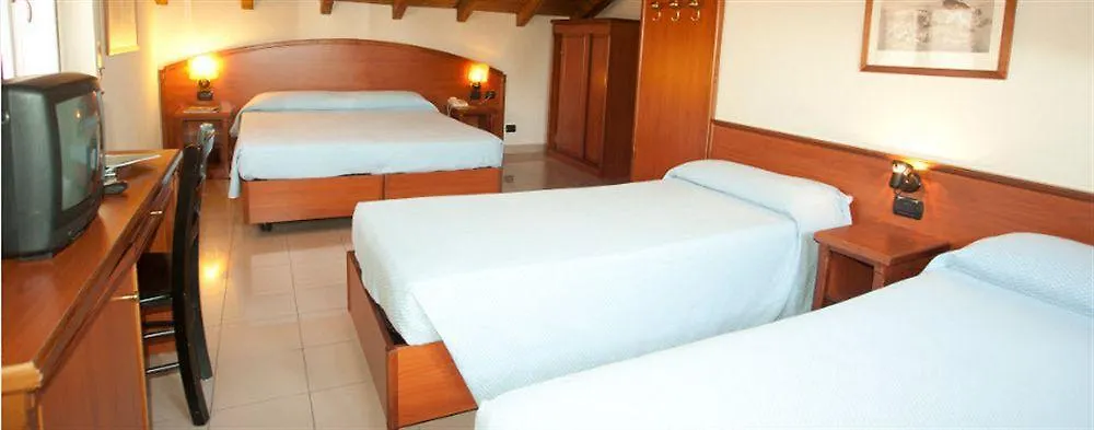 Sempione Hotel Malpensa Casorate Sempione İtalya