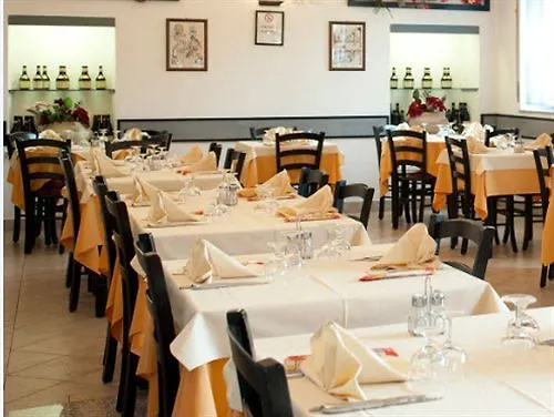 Sempione Hotel Malpensa Casorate Sempione 3*,